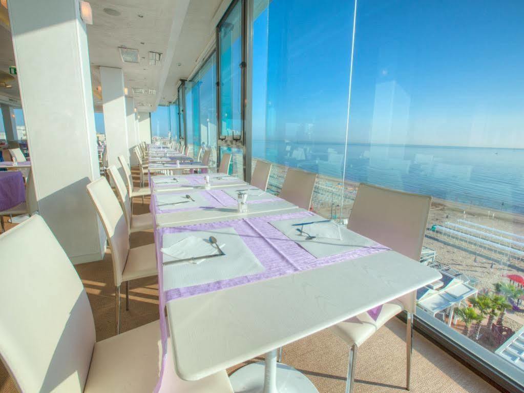 Hotel Commodore Riccione Exterior foto